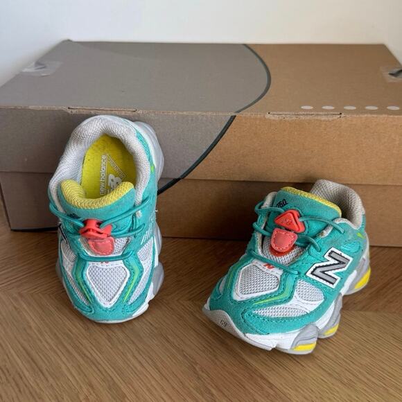 New Balance 9060 ‘Cyan Burst’ Toddler Sneakers- SZ 4 C - Picture 14 of 16